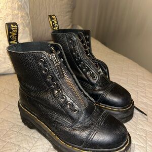 SINCLAIR MILLED NAPPA LEATHER PLATFORM BOOTS Dr Martens